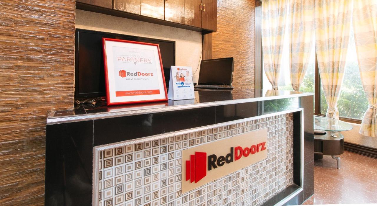 Reddoorz Plus At Canley Residential Pasig City Экстерьер фото