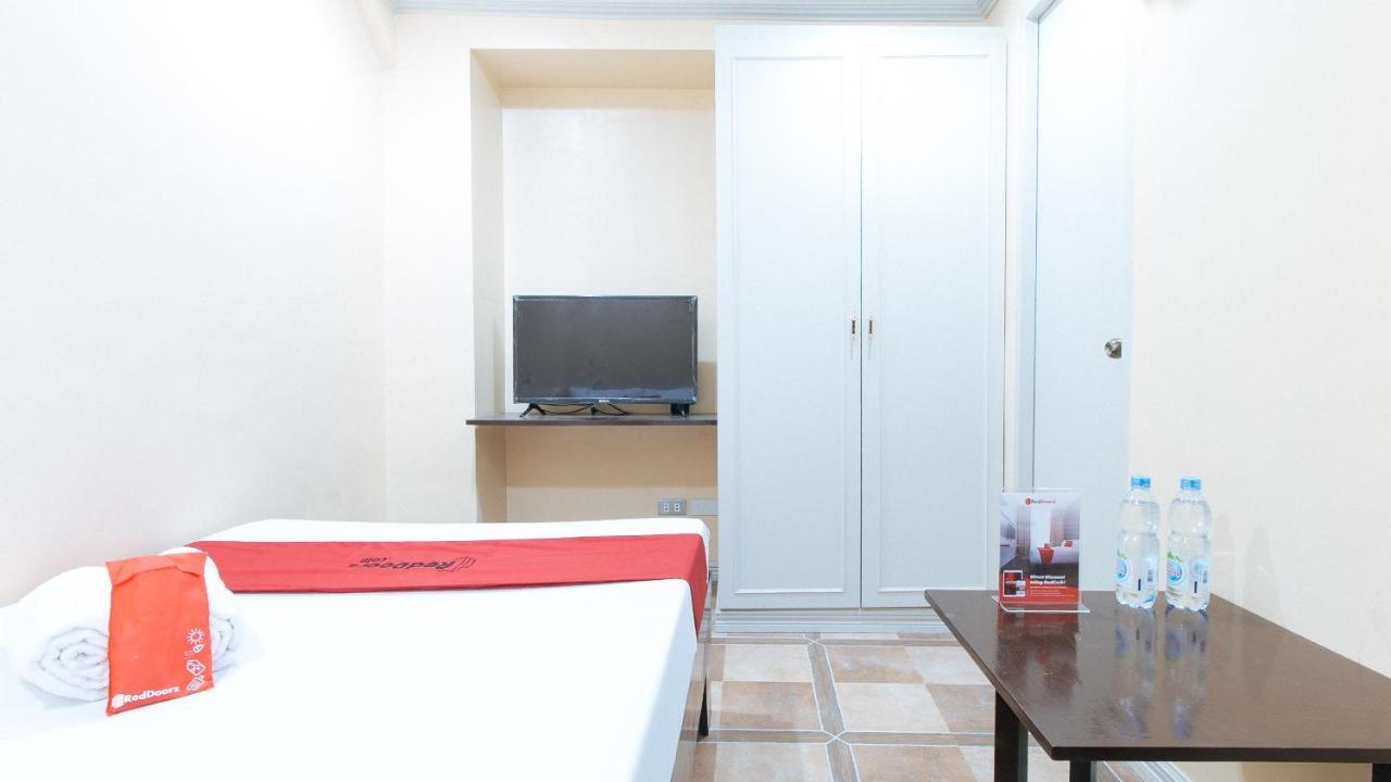 Reddoorz Plus At Canley Residential Pasig City Экстерьер фото