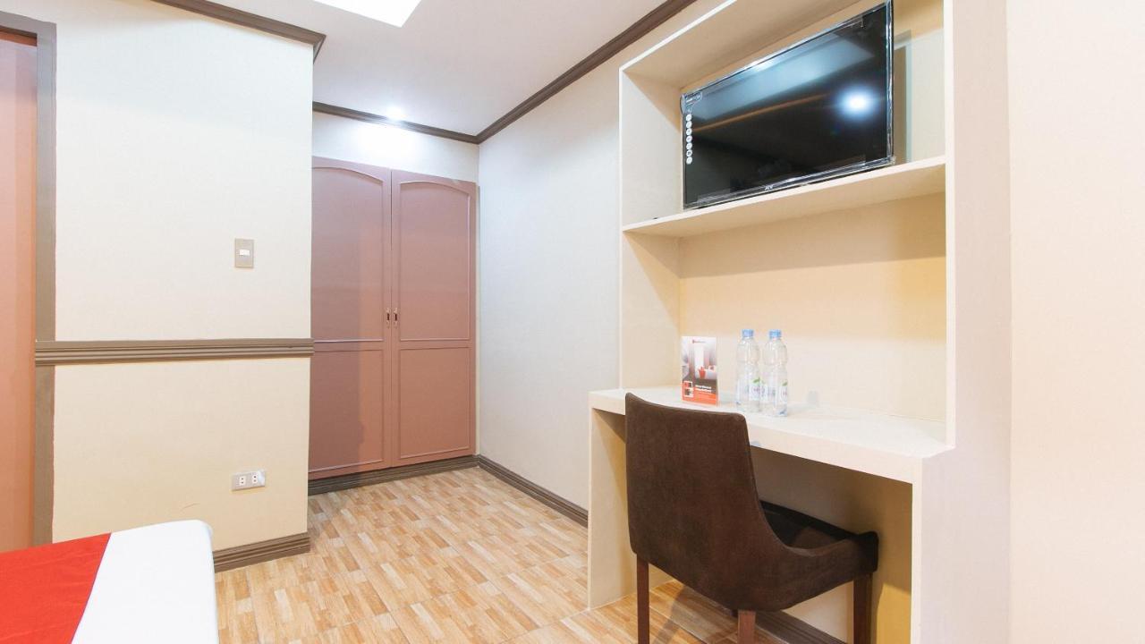 Reddoorz Plus At Canley Residential Pasig City Экстерьер фото