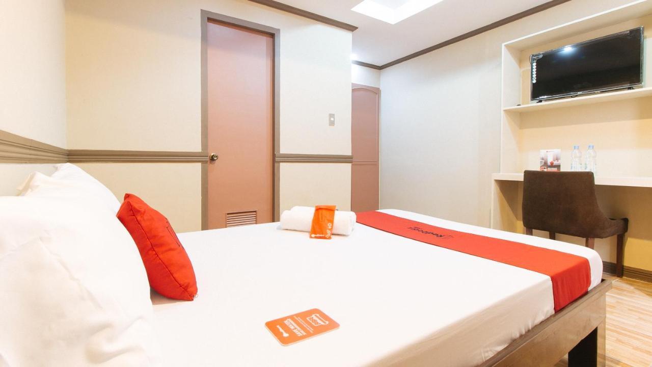 Reddoorz Plus At Canley Residential Pasig City Экстерьер фото