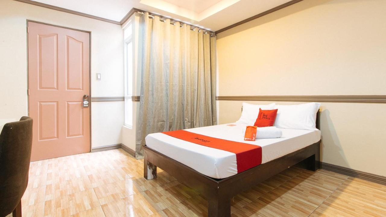 Reddoorz Plus At Canley Residential Pasig City Экстерьер фото