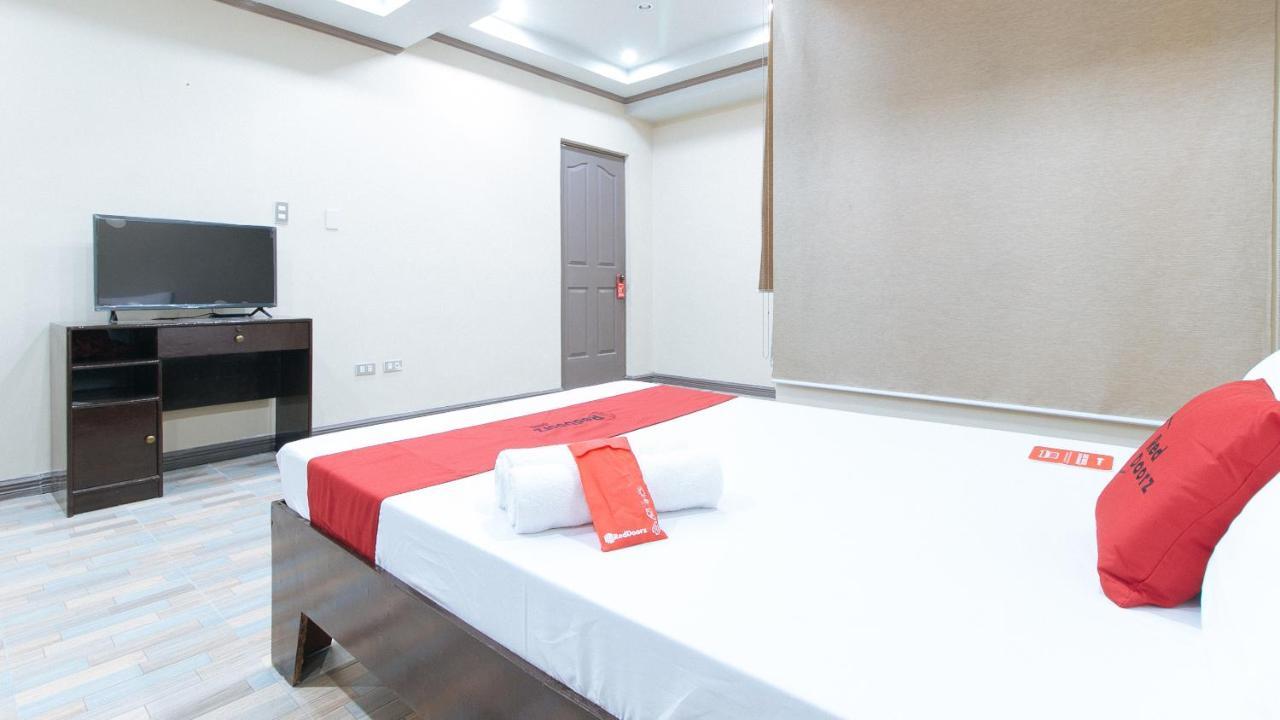 Reddoorz Plus At Canley Residential Pasig City Экстерьер фото