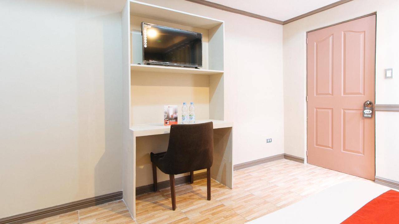 Reddoorz Plus At Canley Residential Pasig City Экстерьер фото