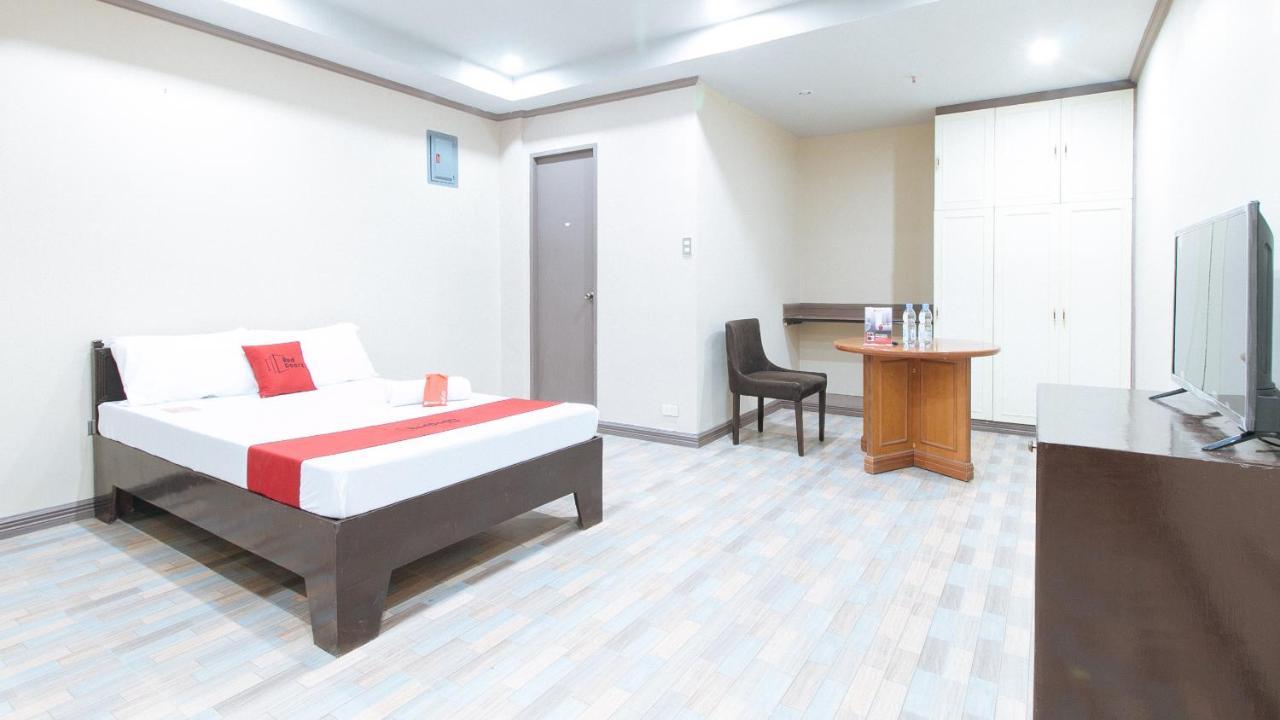 Reddoorz Plus At Canley Residential Pasig City Экстерьер фото