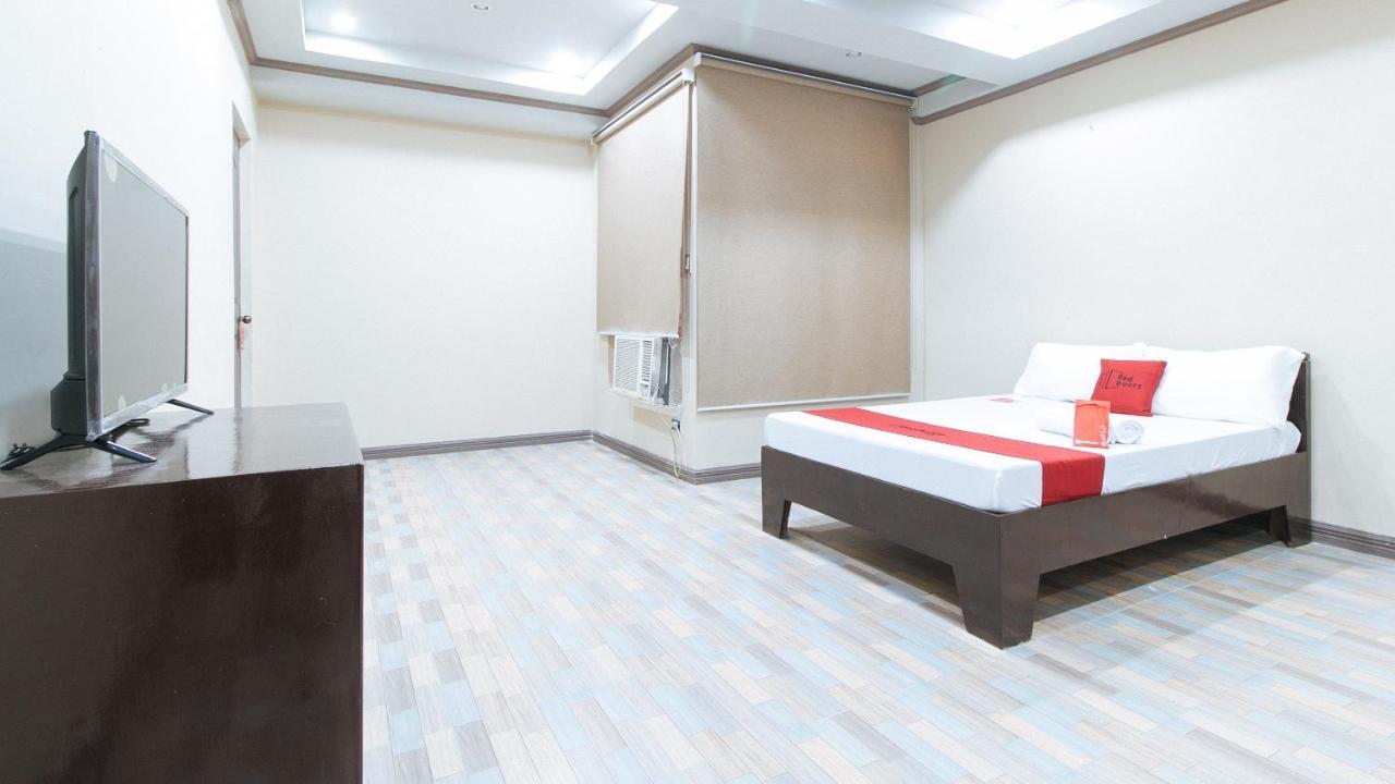 Reddoorz Plus At Canley Residential Pasig City Экстерьер фото