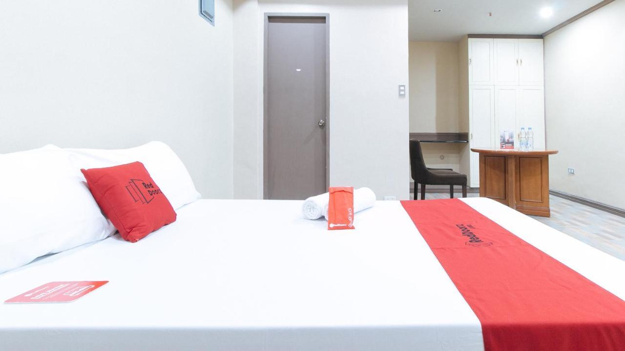 Reddoorz Plus At Canley Residential Pasig City Экстерьер фото