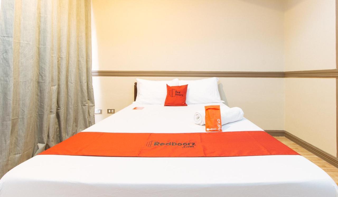 Reddoorz Plus At Canley Residential Pasig City Экстерьер фото