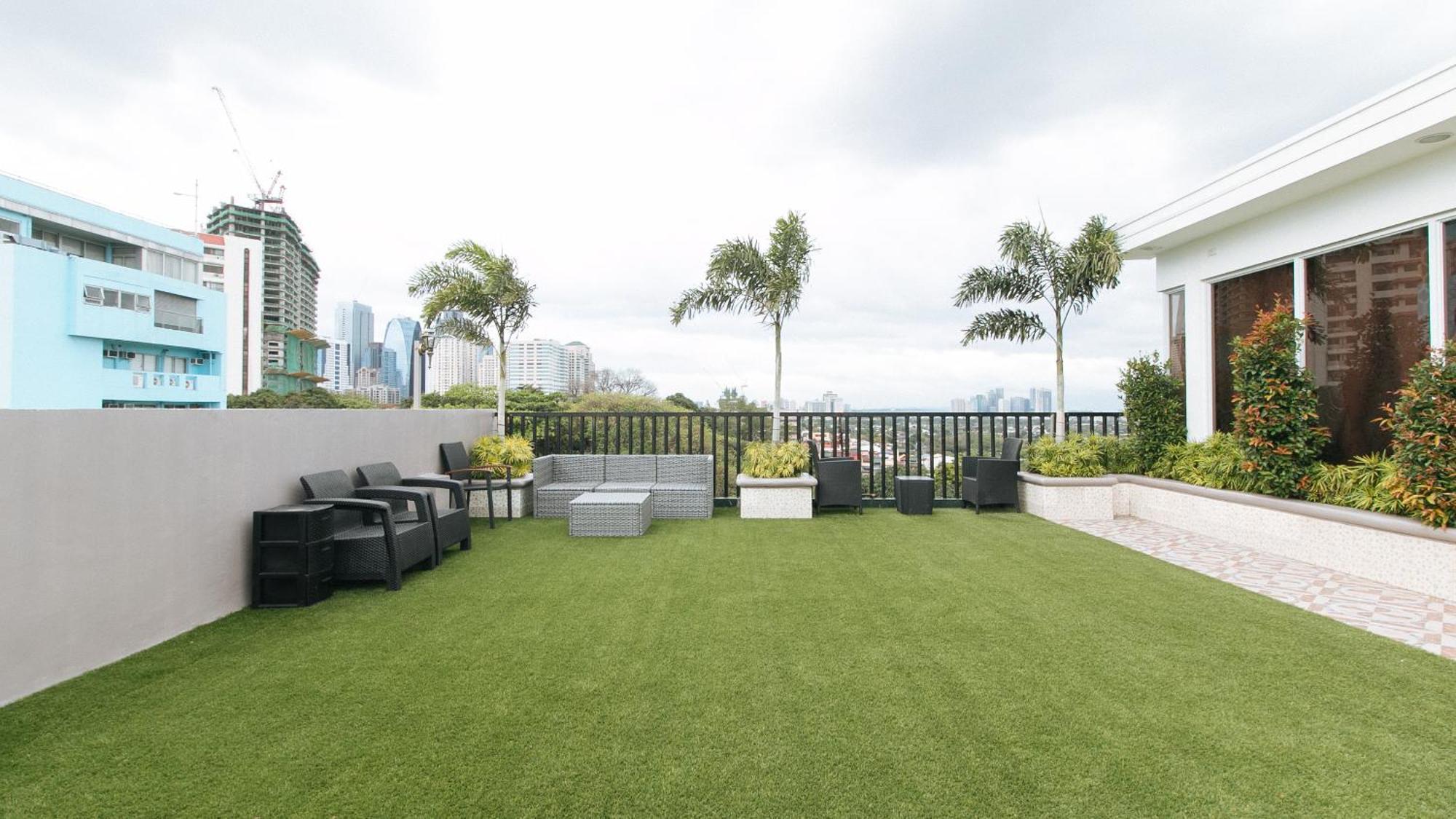 Reddoorz Plus At Canley Residential Pasig City Экстерьер фото
