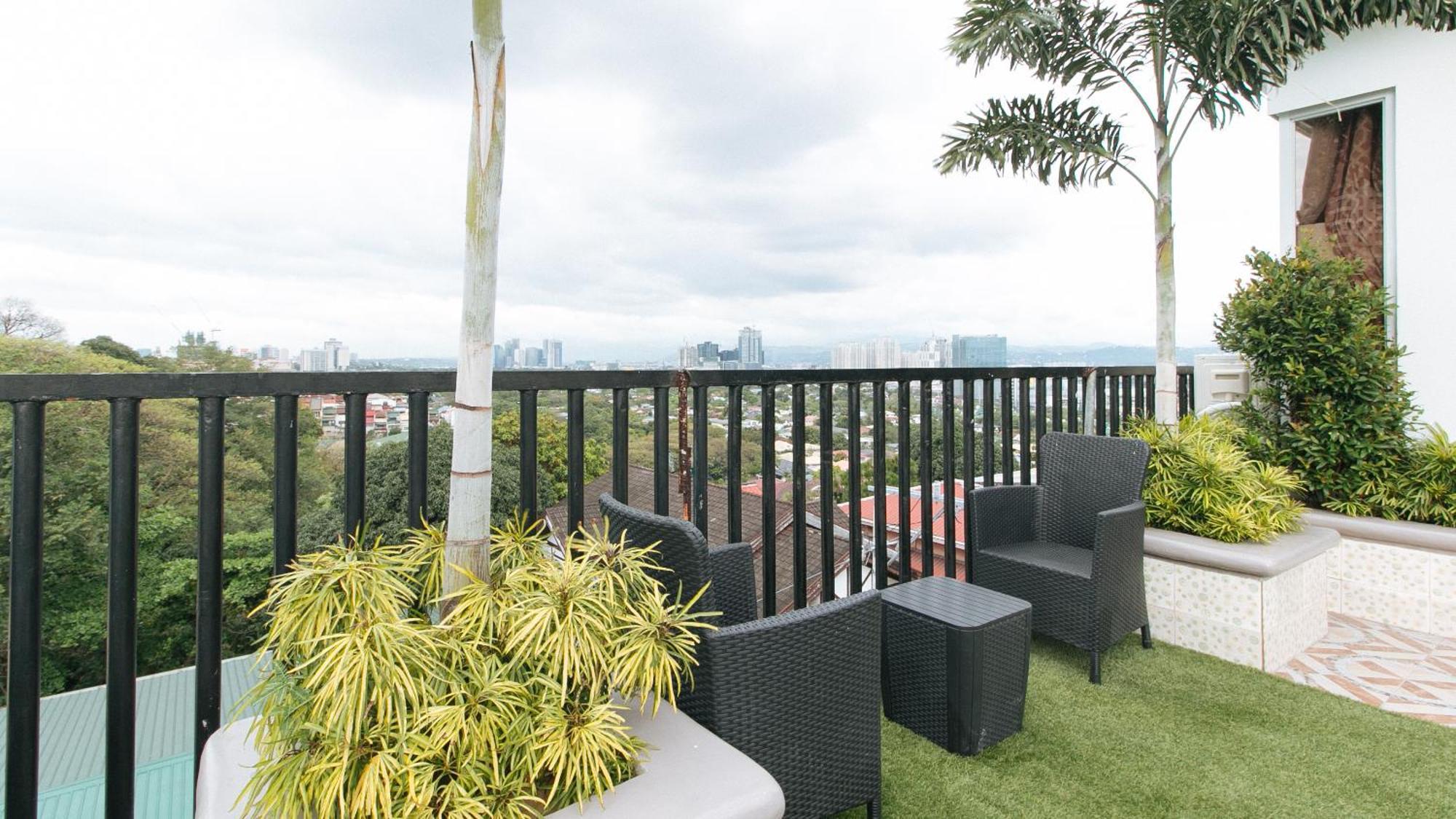 Reddoorz Plus At Canley Residential Pasig City Экстерьер фото